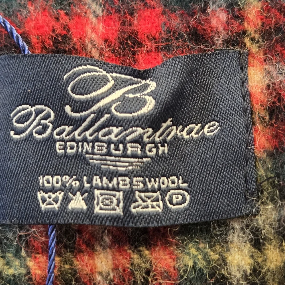 NWT Ballantrae Edinburgh 100% Lambswool Plaid Scarf 58
